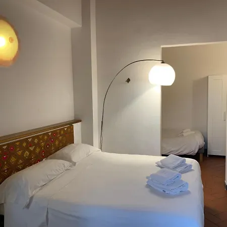 Ruote Second Floor Apartment *